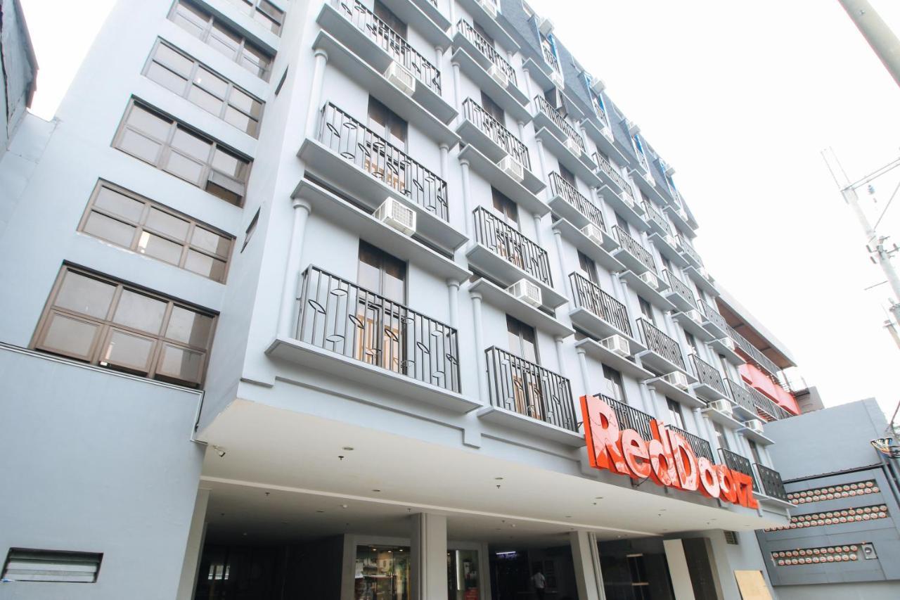 Reddoorz Plus @ Jardin Suites Guadalupe Nuevo Mandaluyong Екстериор снимка