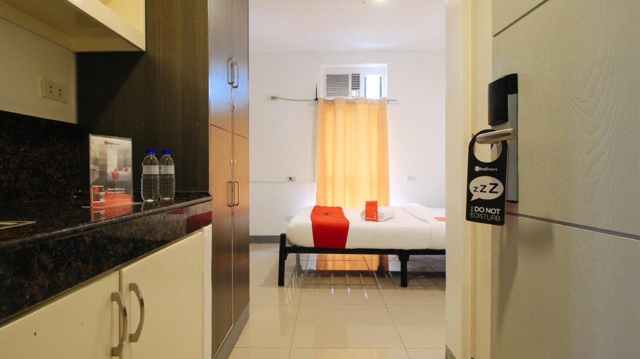 Reddoorz Plus @ Jardin Suites Guadalupe Nuevo Mandaluyong Екстериор снимка
