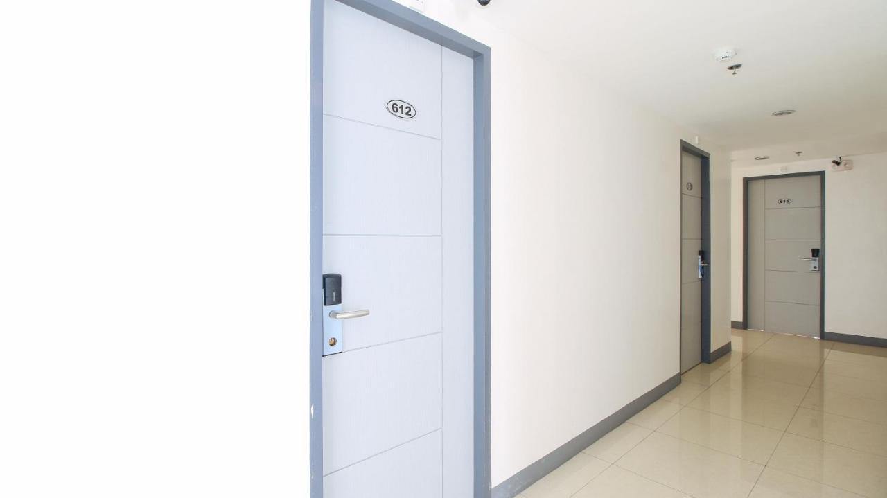 Reddoorz Plus @ Jardin Suites Guadalupe Nuevo Mandaluyong Екстериор снимка