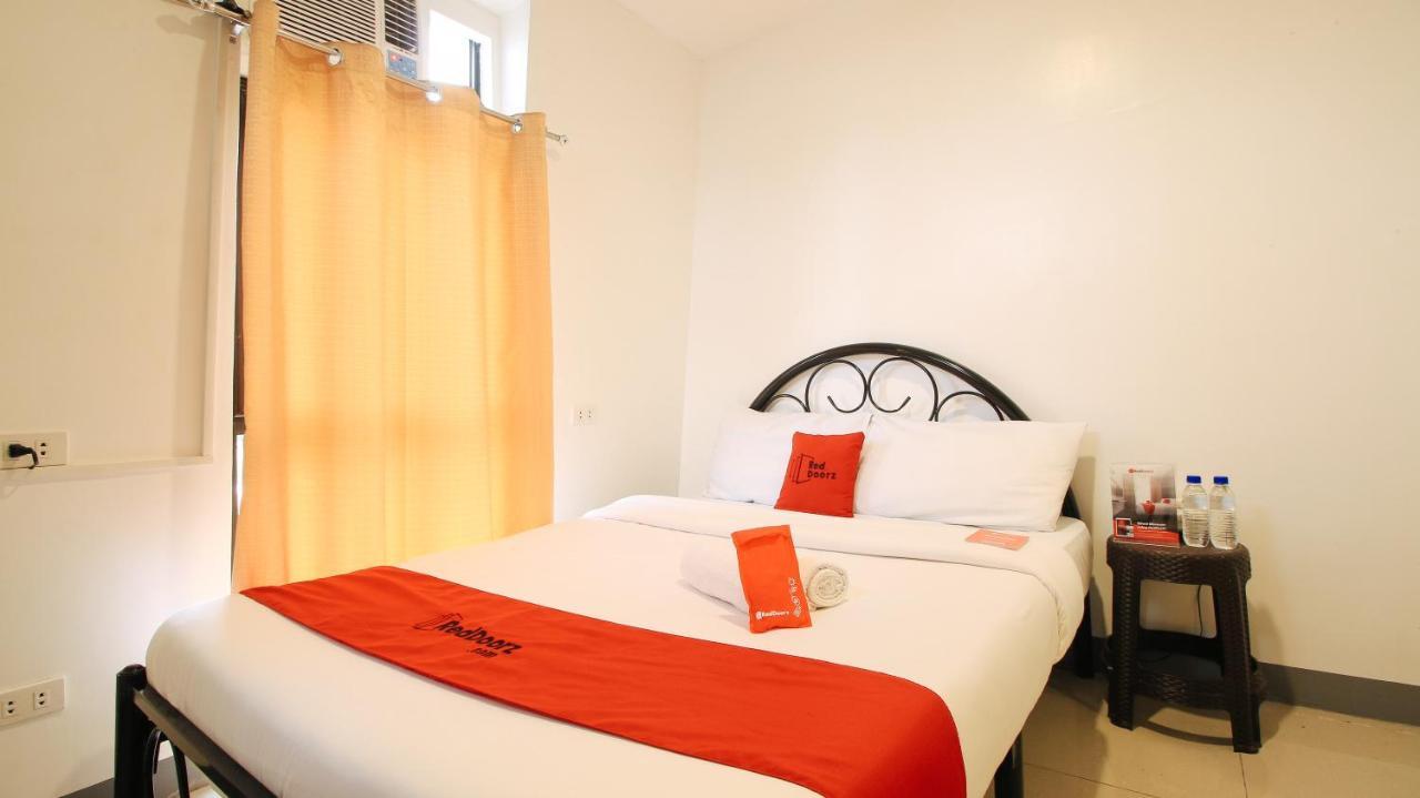 Reddoorz Plus @ Jardin Suites Guadalupe Nuevo Mandaluyong Екстериор снимка